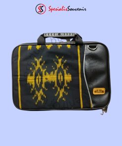 Tas laptop motif batik dengan desain custom eksklusif untuk hadiah, event, dan branding perusahaan.