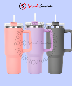 Tumbler stainless custom dengan logo perusahaan hasil cetak laser – produk dari vendor tumbler custom Jakarta.