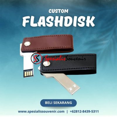 flashdisk custom kulit dengan logo perusahaan sebagai barang promosi profesional.