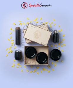 Paket hampers Idul Fitri custom elegan untuk corporate gift dan relasi bisnis.