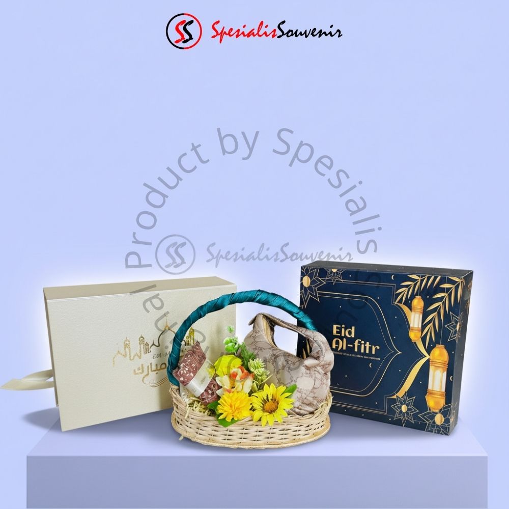 hampers-lebaran-keranjang Parcel Lebaran hard box elegan custom logo perusahaan.